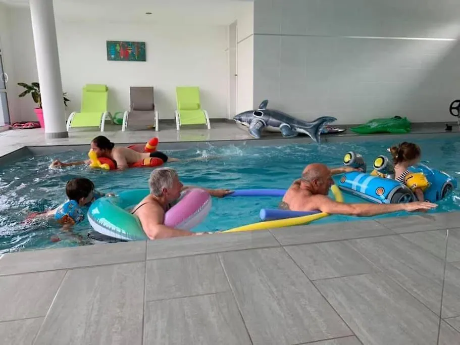 Villa Enora Bretagne Piscine Interieure Partagee Jacuzzi Privatif 100M Plage Sibiril Ferienhaus