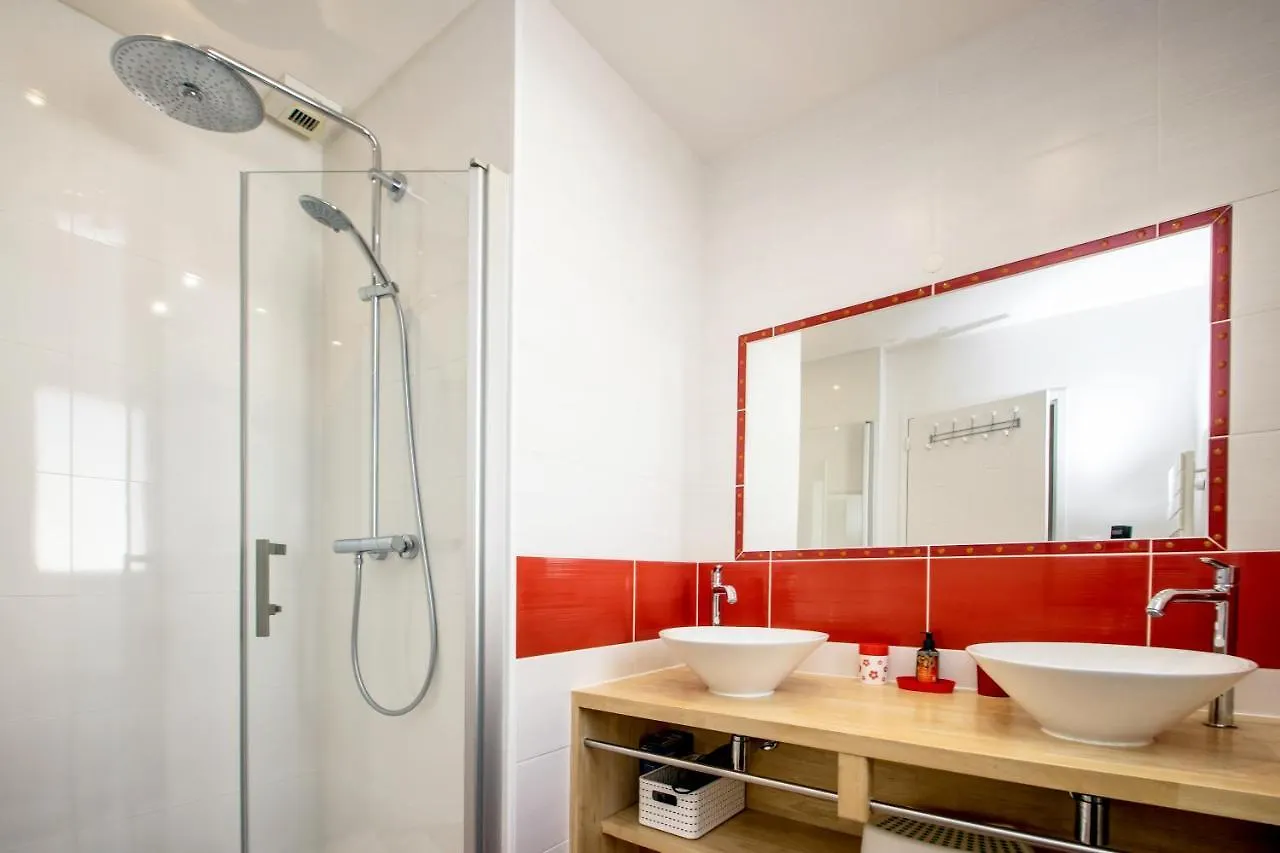 Ferienhaus Villa Enora Bretagne Piscine Interieure Partagee Jacuzzi Privatif 100M Plage Sibiril